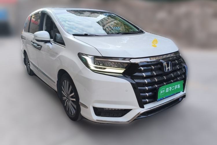 Used Honda Elysion 2022 2.0L eHEV Luxury Edition Front Right 45 Deg