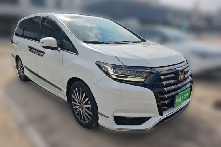Used Honda Elysion 2022 2.0L eHEV Prestige Edition Front Right 45 Deg