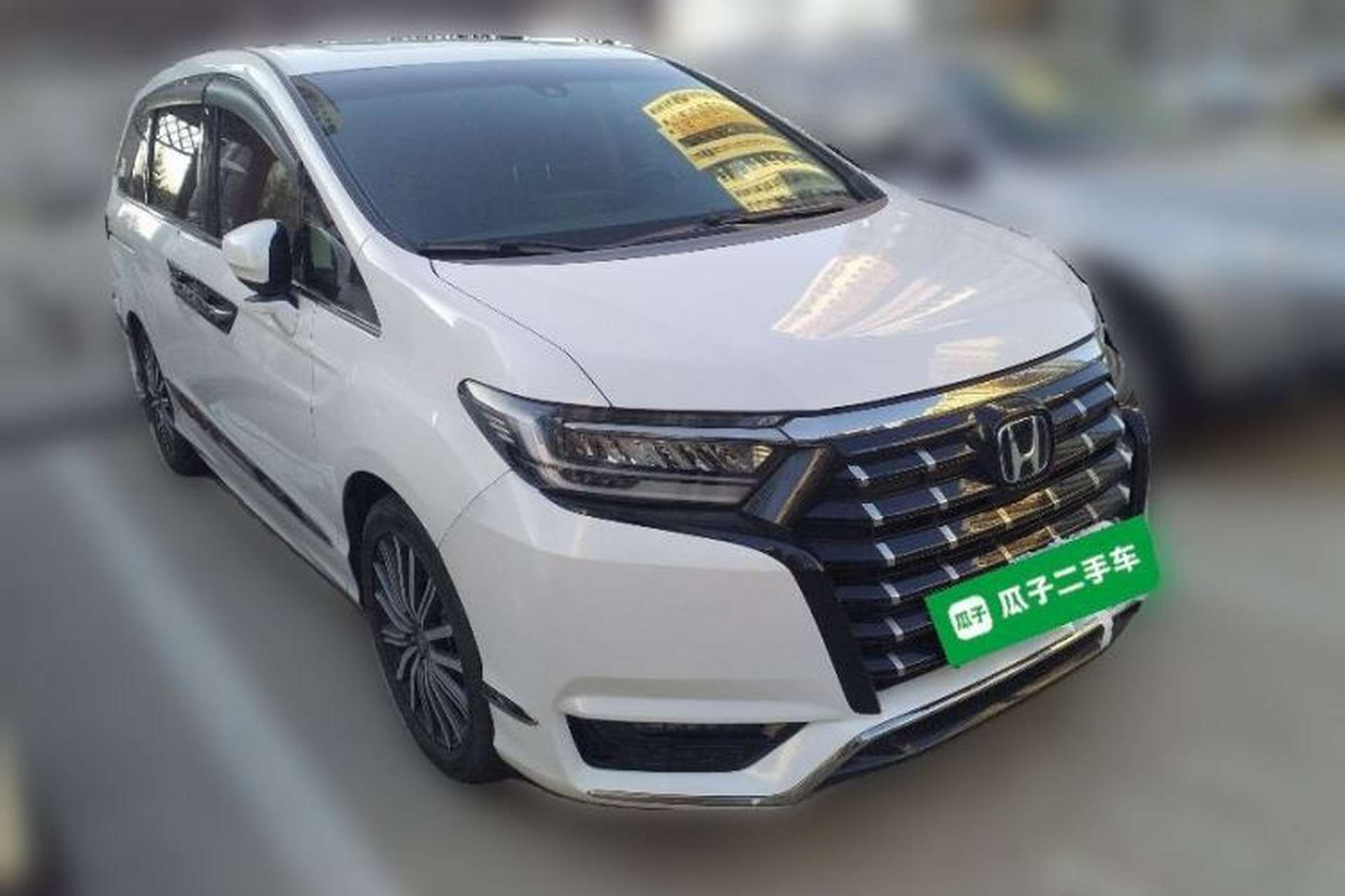Used Honda Elysion 2022 2.0L eHEV Luxury Edition Front Right 45 Deg