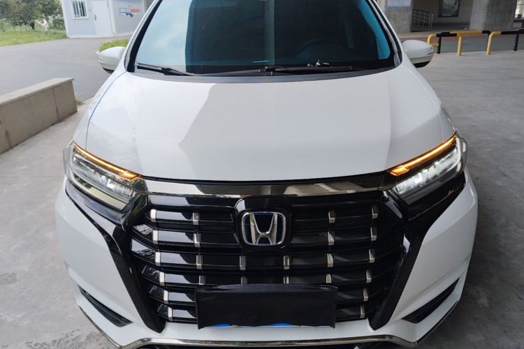 Used Honda Elysion 2022 2.0L eHEV Luxury First Edition Front