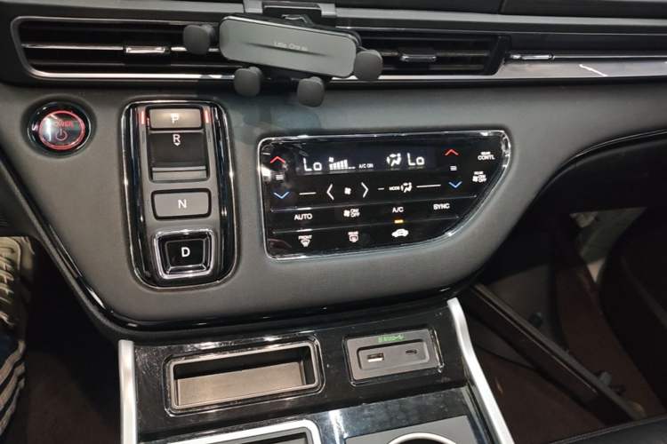 Used Honda Elysion 2022 2.0L eHEV Luxury Edition Gear Lever