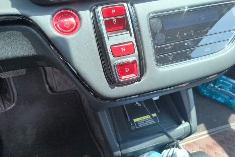 Used Honda Elysion 2022 2.0L eHEV Luxury Edition Gear Lever