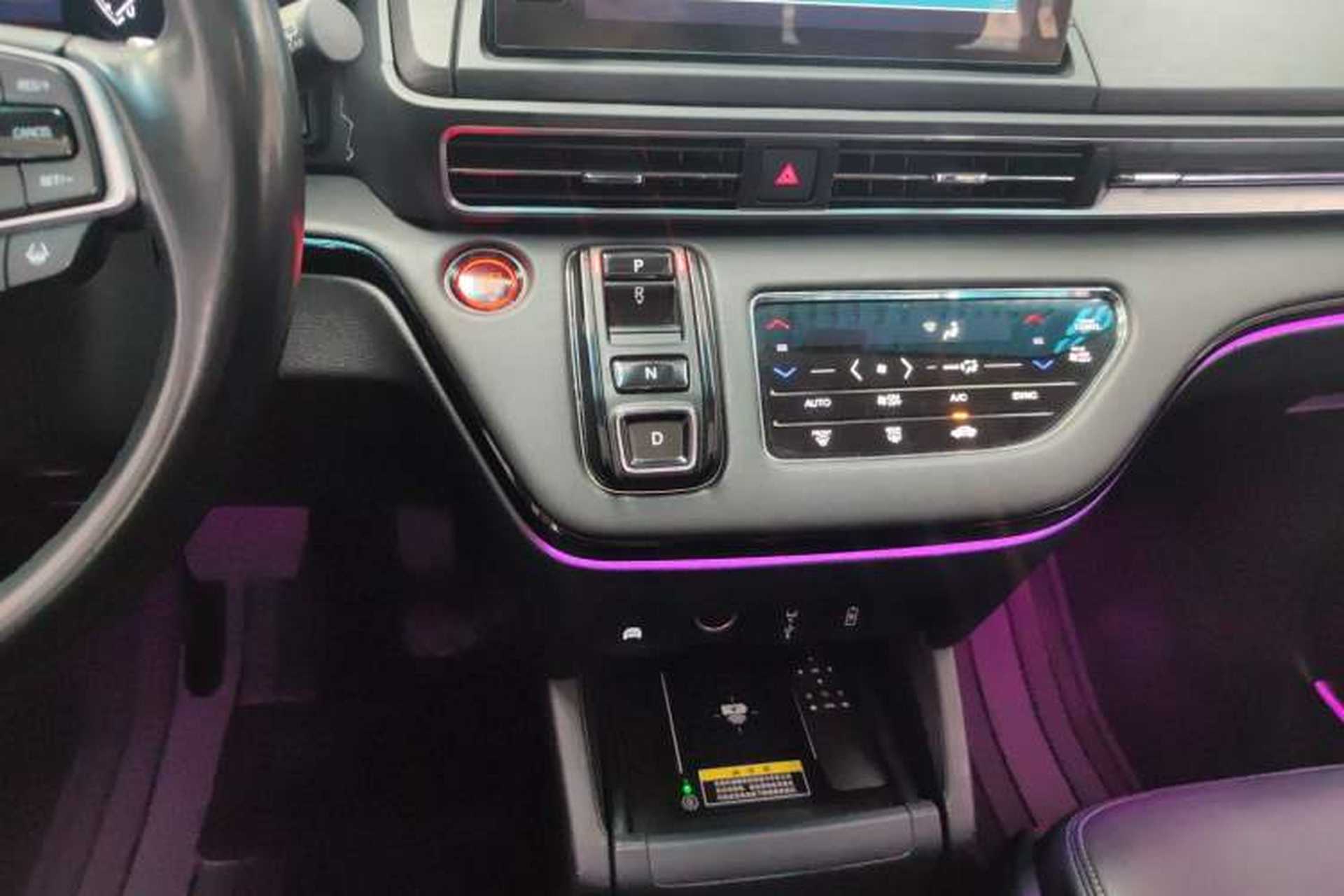 Used Honda Elysion 2022 2.0L eHEV Luxury Edition Gear Lever