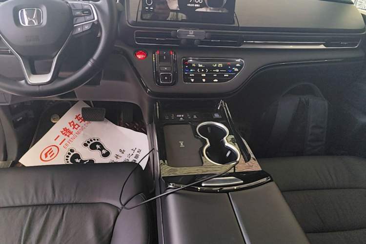 Used Honda Elysion 2022 2.0L eHEV Luxury Edition Gear Lever