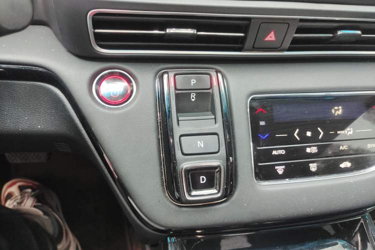Used Honda Elysion 2022 2.0L eHEV Luxury Edition Gear Lever