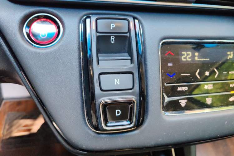Used Honda Elysion 2022 2.0L eHEV Luxury Edition Gear Lever