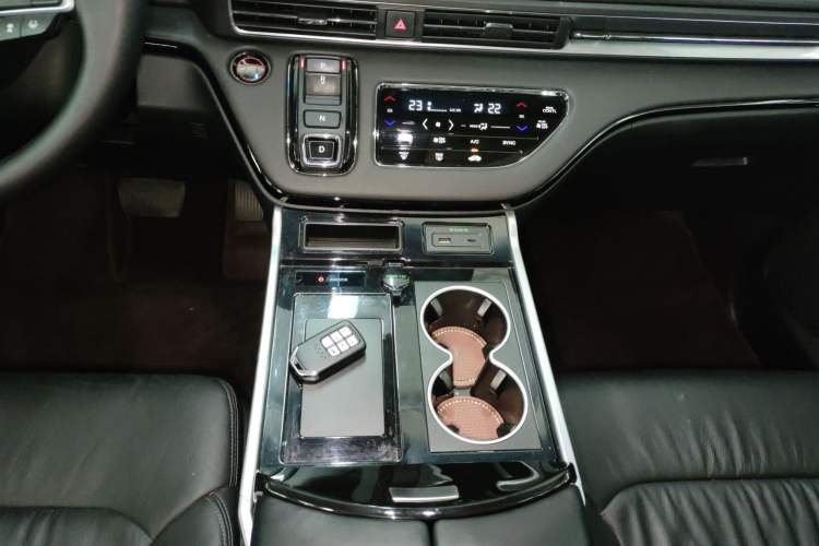 Used Honda Elysion 2022 2.0L eHEV Luxury First Edition Gear Lever