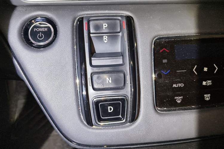 Used Honda Elysion 2022 2.0L eHEV Luxury First Edition Gear Lever