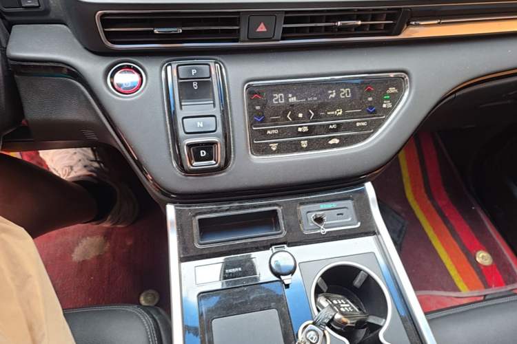 Used Honda Elysion 2022 2.0L eHEV Luxury Edition Gear Lever