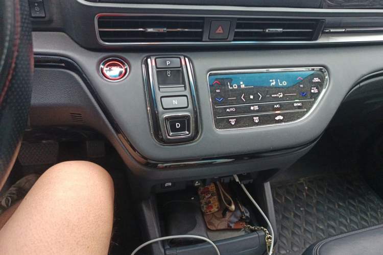 Used Honda Elysion 2022 2.0L eHEV Luxury Edition Gear Lever