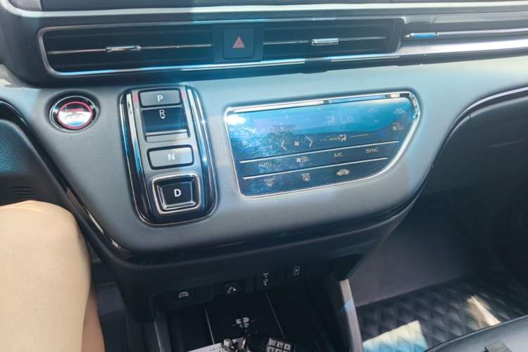Used Honda Elysion 2022 2.0L eHEV Luxury First Edition Gear Lever