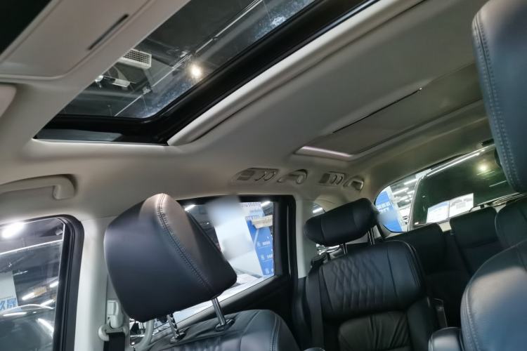 Used Honda Elysion 2022 2.0L eHEV Luxury First Edition Headliner