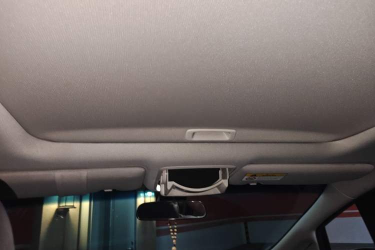 Used Honda Elysion 2022 2.0L eHEV Luxury Edition Headliner