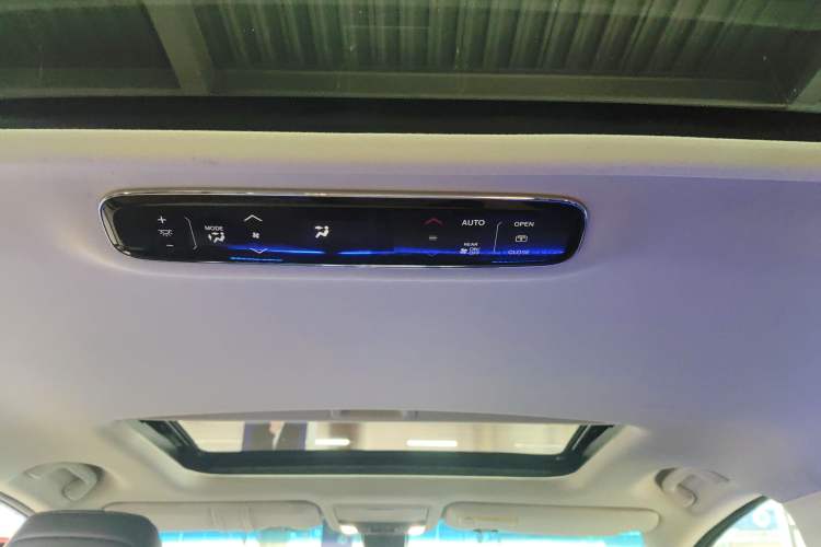 Used Honda Elysion 2022 2.0L eHEV Prestige Edition Headliner