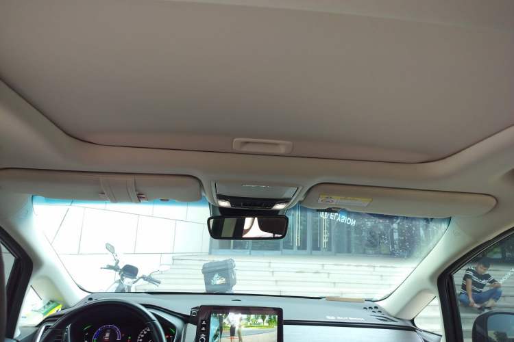 Used Honda Elysion 2022 2.0L eHEV Prestige Edition Headliner