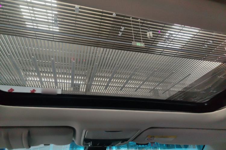 Used Honda Elysion 2022 2.0L eHEV Luxury Edition Headliner