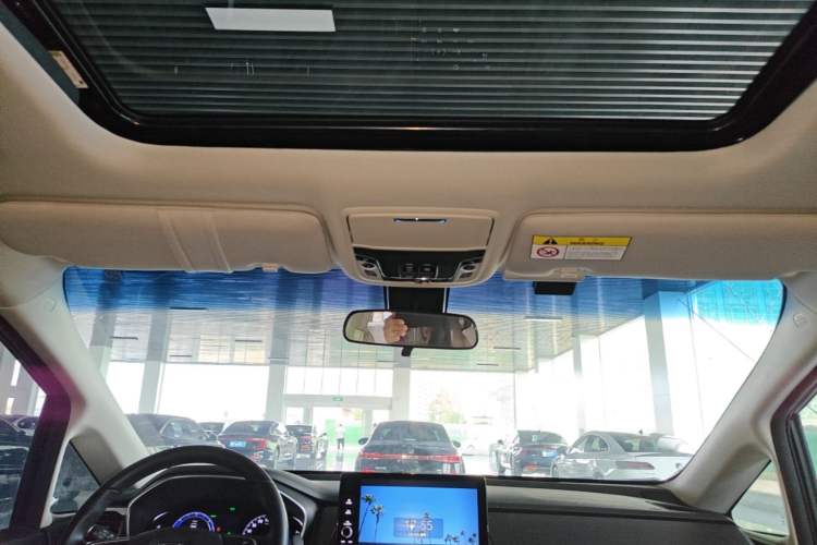 Used Honda Elysion 2022 2.0L eHEV Luxury Edition Headliner
