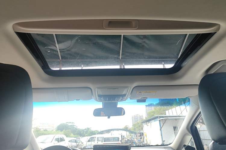Used Honda Elysion 2022 2.0L eHEV Luxury Edition Headliner