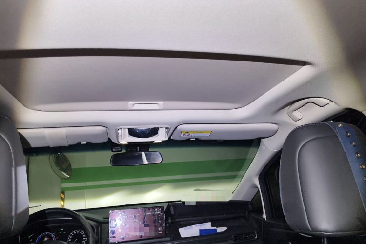 Used Honda Elysion 2022 2.0L eHEV Luxury First Edition Headliner
