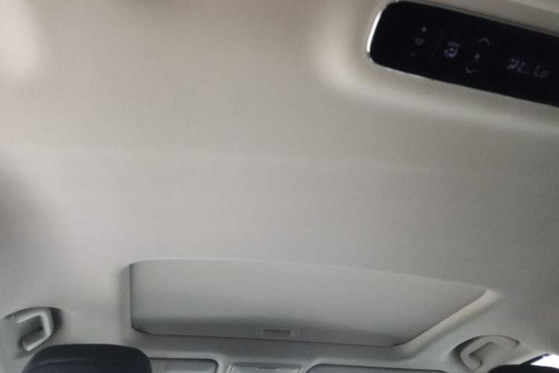 Used Honda Elysion 2022 2.0L eHEV Luxury First Edition Headliner