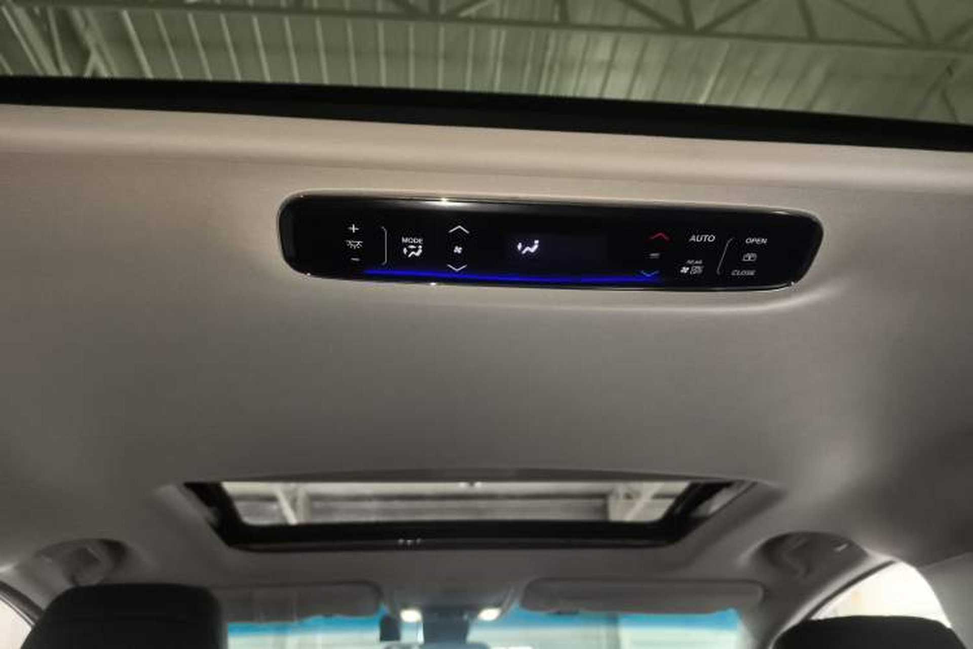 Used Honda Elysion 2022 2.0L eHEV Luxury Edition Headliner
