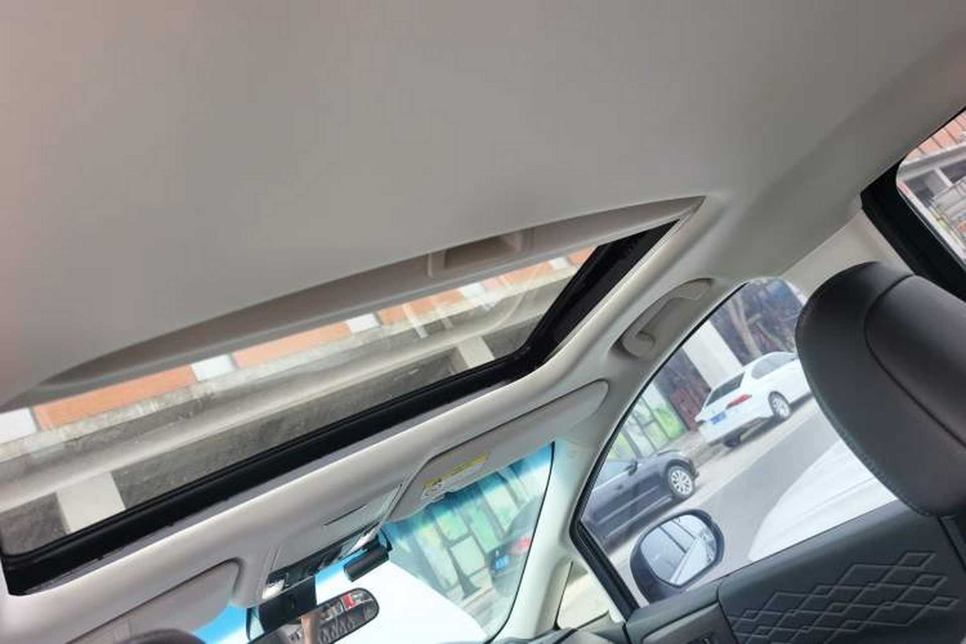 Used Honda Elysion 2022 2.0L eHEV Luxury First Edition Headliner