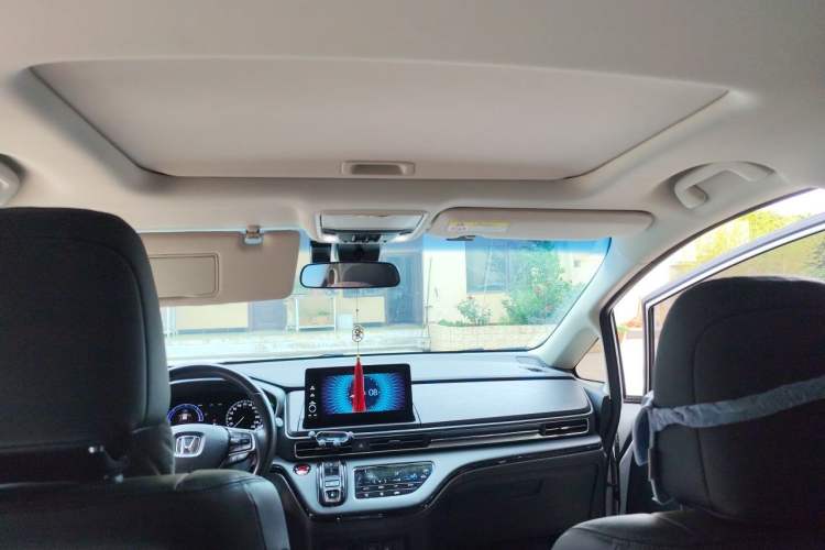 Used Honda Elysion 2022 2.0L eHEV Prestige Edition Headliner