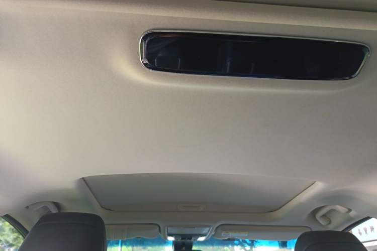 Used Honda Elysion 2022 2.0L eHEV Luxury First Edition Headliner