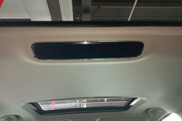Used Honda Elysion 2022 2.0L eHEV Prestige Edition Headliner