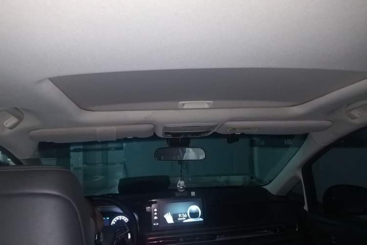 Used Honda Elysion 2022 2.0L eHEV Luxury First Edition Headliner