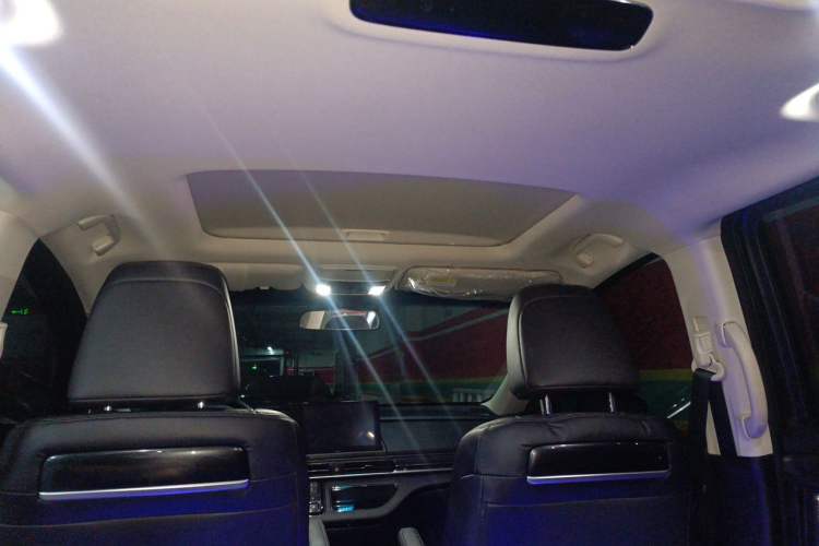 Used Honda Elysion 2022 2.0L eHEV Luxury First Edition Headliner