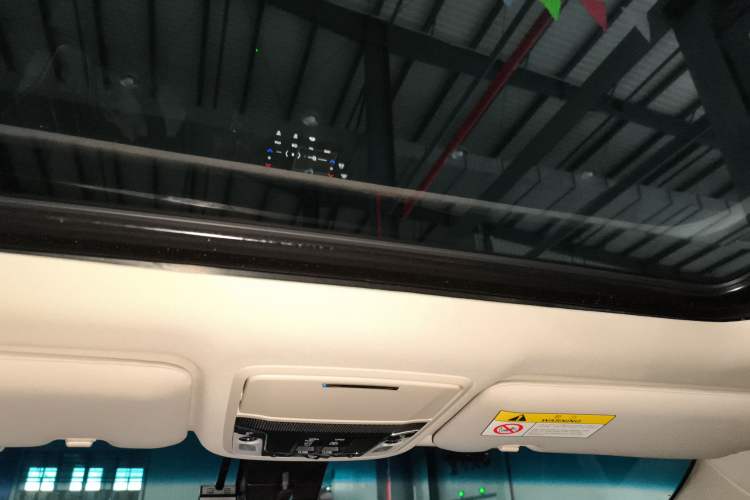 Used Honda Elysion 2022 2.0L eHEV Prestige Edition Headliner