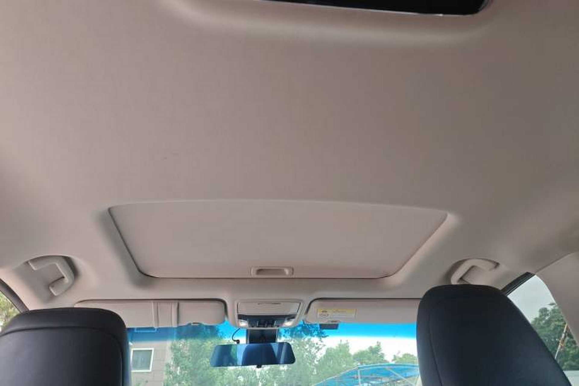 Used Honda Elysion 2022 2.0L eHEV Luxury Edition Headliner