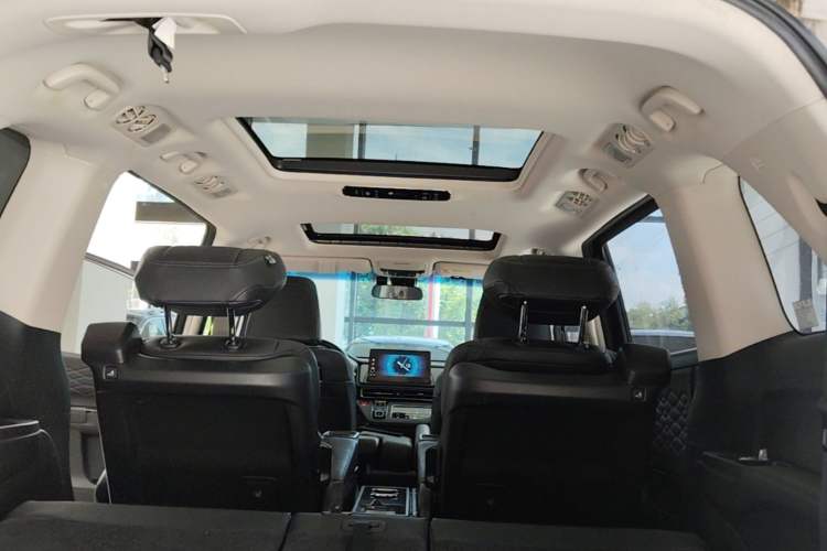 Used Honda Elysion 2022 2.0L eHEV Prestige Edition Headliner
