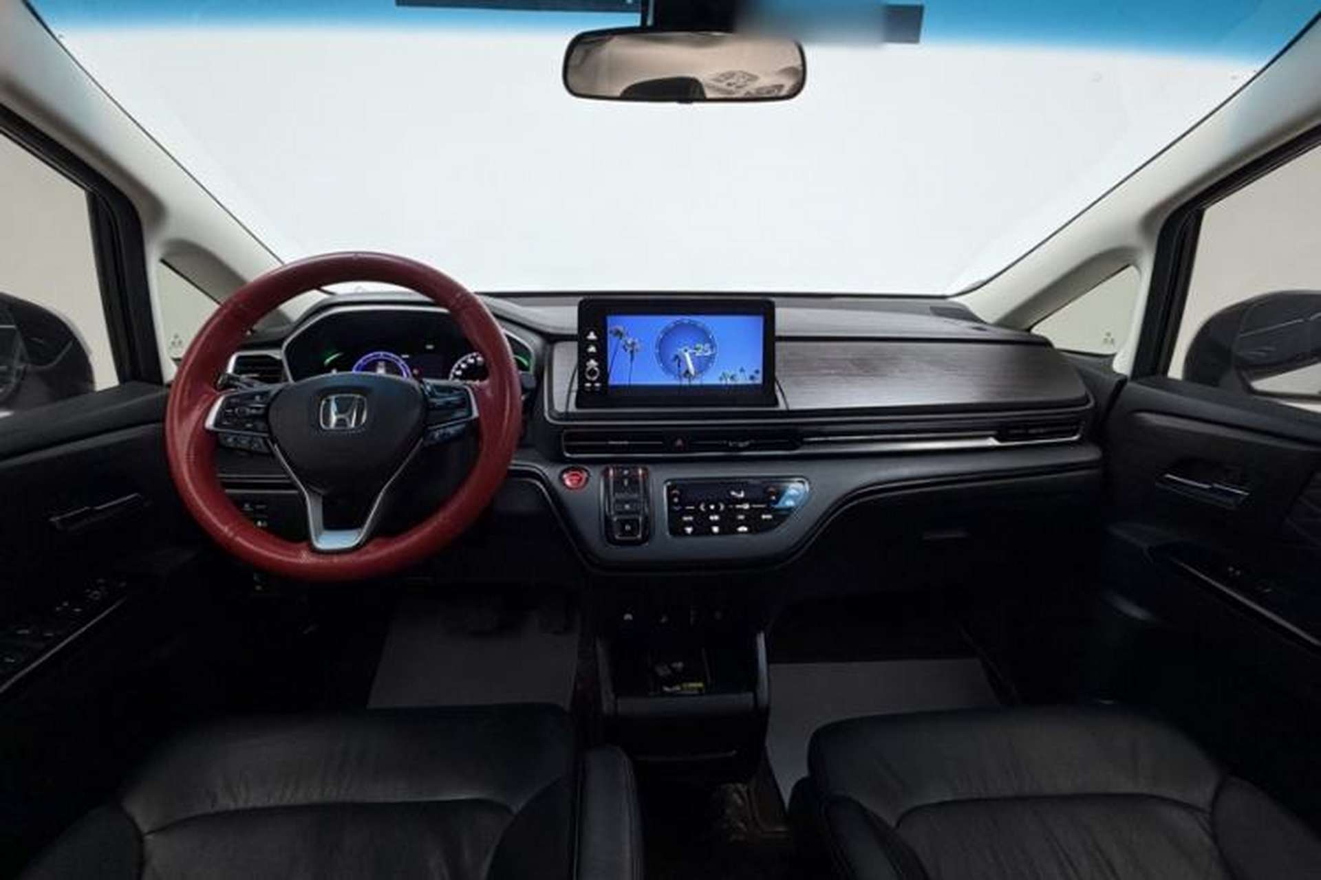 Used Honda Elysion 2022 2.0L eHEV Luxury Edition Interior 1
