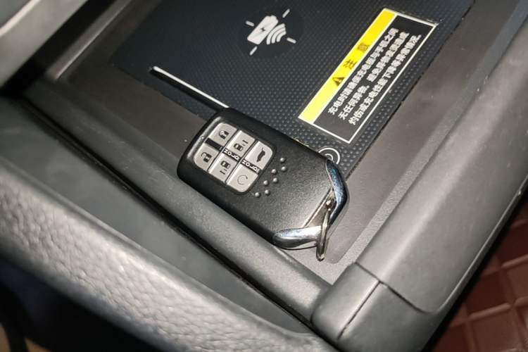 Used Honda Elysion 2022 2.0L eHEV Luxury Edition Interior 1