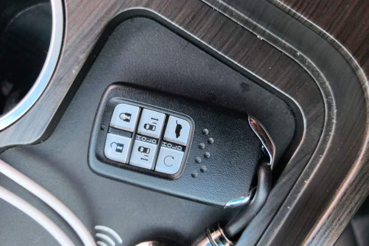 Used Honda Elysion 2022 2.0L eHEV Luxury Edition Interior 1