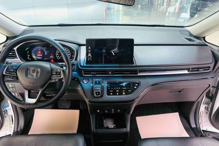 Used Honda Elysion 2022 2.0L eHEV Luxury First Edition Interior 1