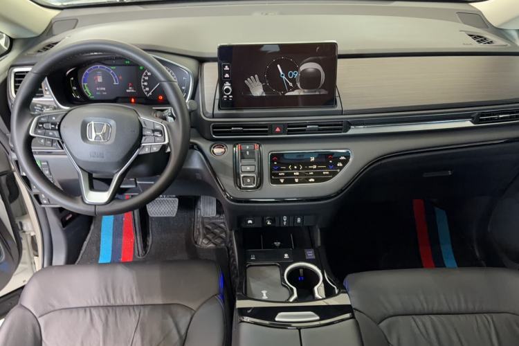 Used Honda Elysion 2022 2.0L eHEV Luxury Edition Interior 2