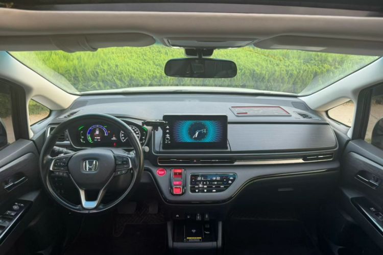 Used Honda Elysion 2022 2.0L eHEV Luxury First Edition Interior 2