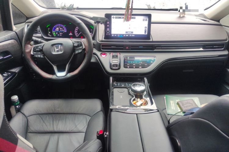 Used Honda Elysion 2022 2.0L eHEV Luxury Edition Interior 2