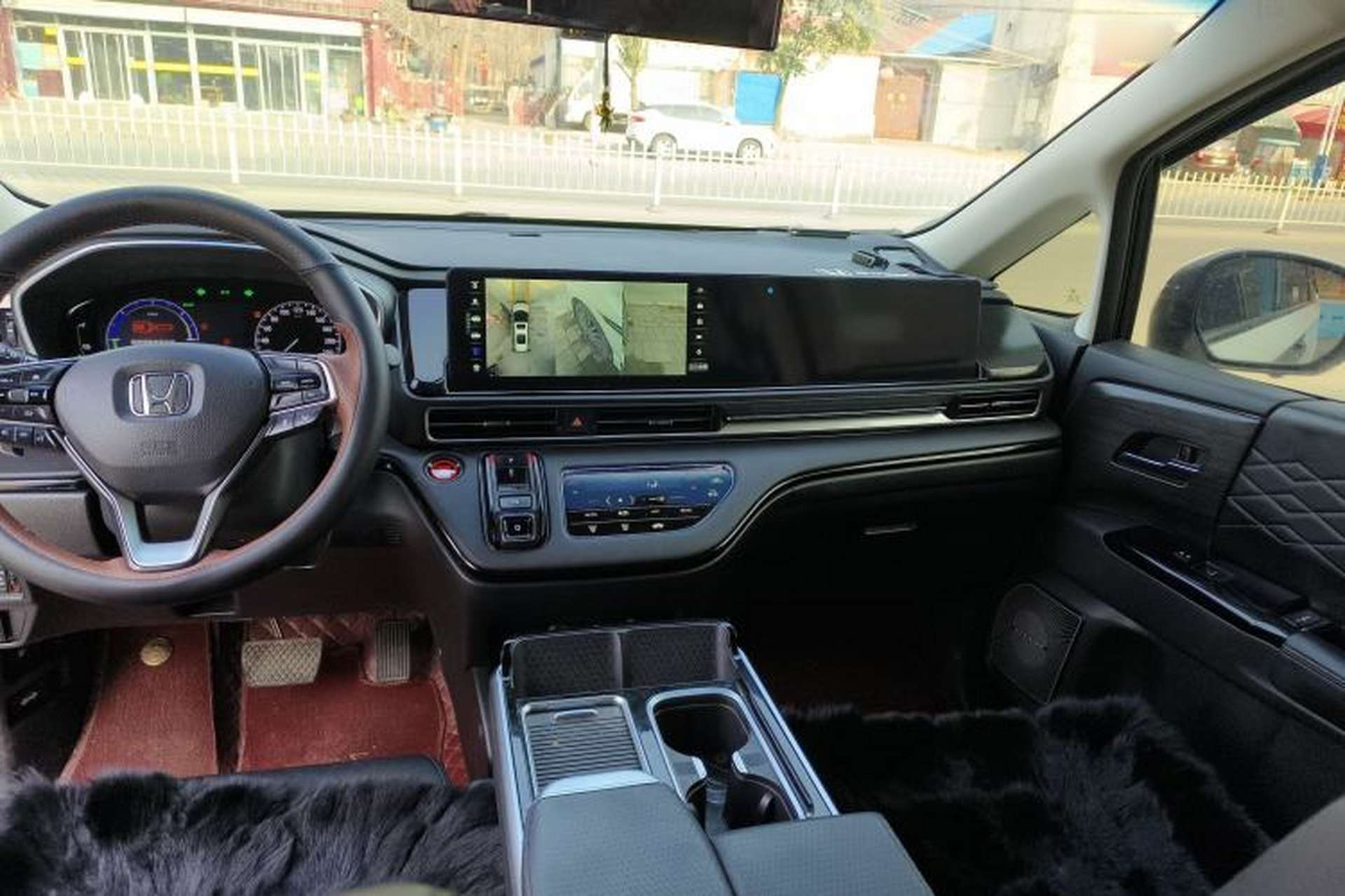 Used Honda Elysion 2022 2.0L eHEV Luxury First Edition Interior 3