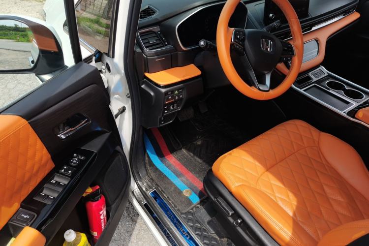 Used Honda Elysion 2022 2.0L eHEV Luxury First Edition Interior 3