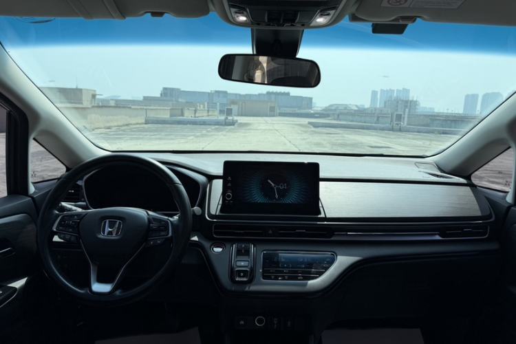 Used Honda Elysion 2022 2.0L eHEV Luxury Edition Interior 3