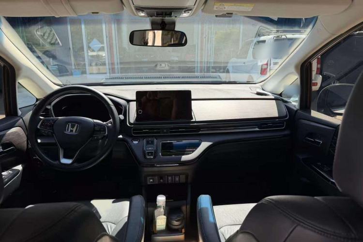 Used Honda Elysion 2022 2.0L eHEV Luxury First Edition Interior 3