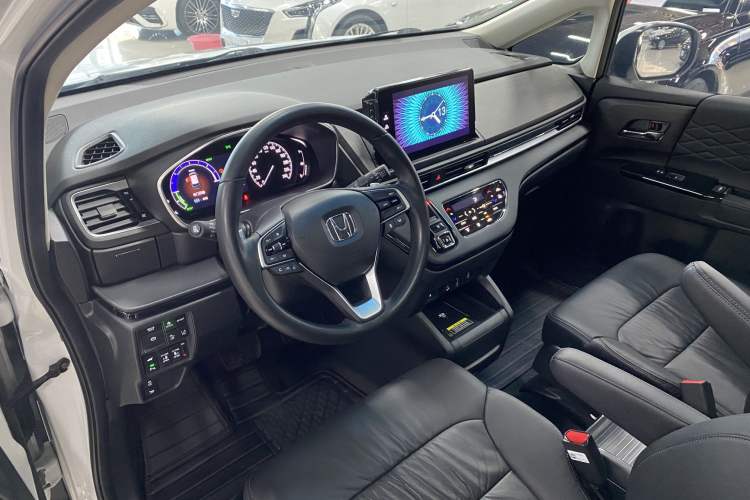Used Honda Elysion 2022 2.0L eHEV Luxury Edition Interior 6