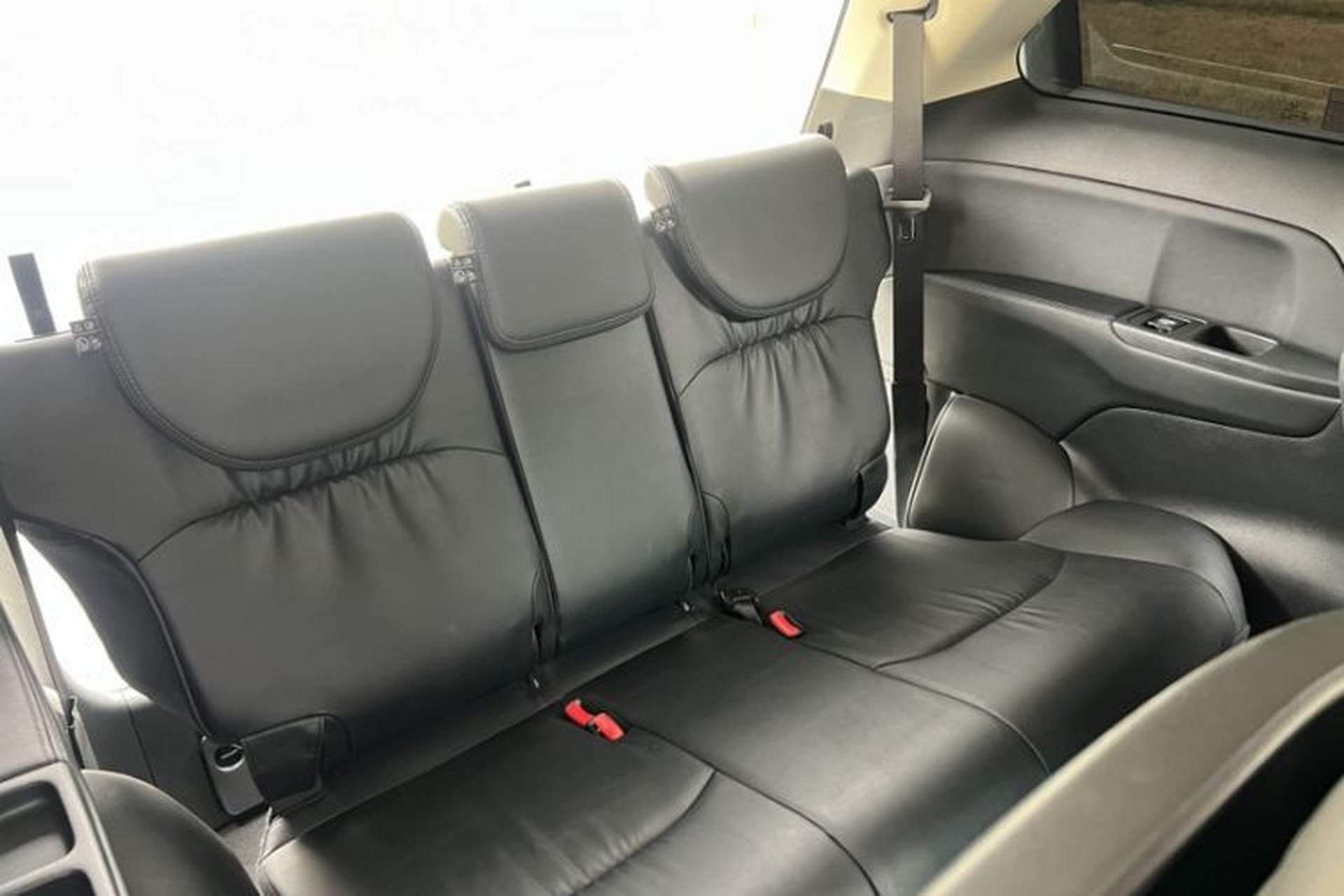 Used Honda Elysion 2022 2.0L eHEV Luxury First Edition Interior 8