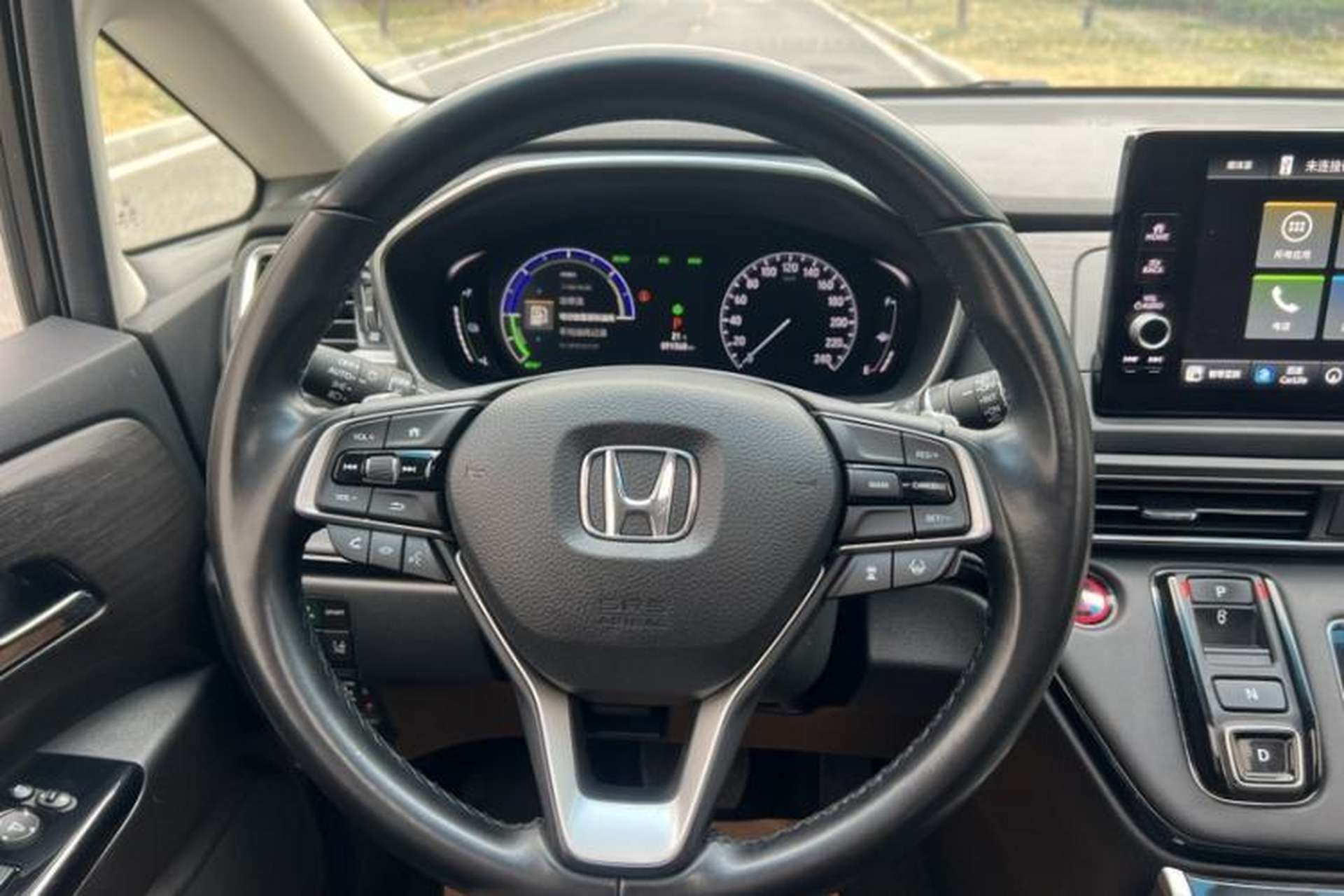 Used Honda Elysion 2022 2.0L eHEV Luxury First Edition Interior 9