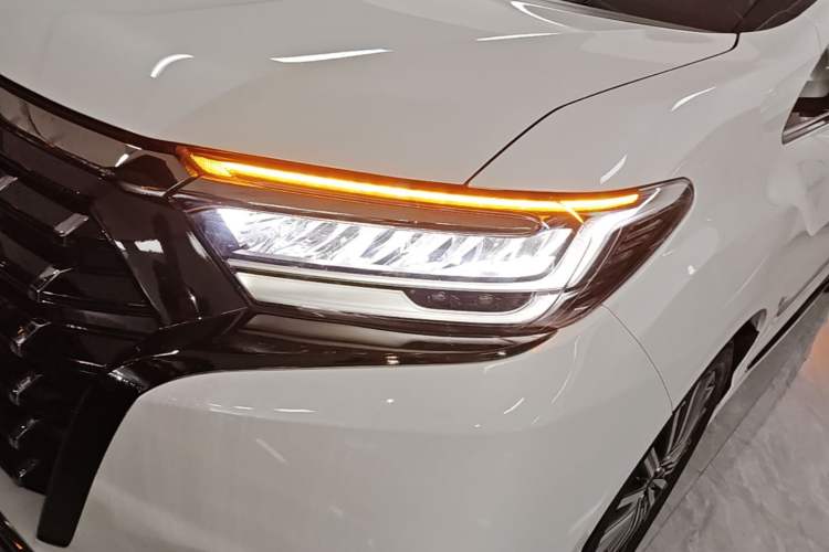 Used Honda Elysion 2022 2.0L eHEV Luxury Edition Left Front Headlight