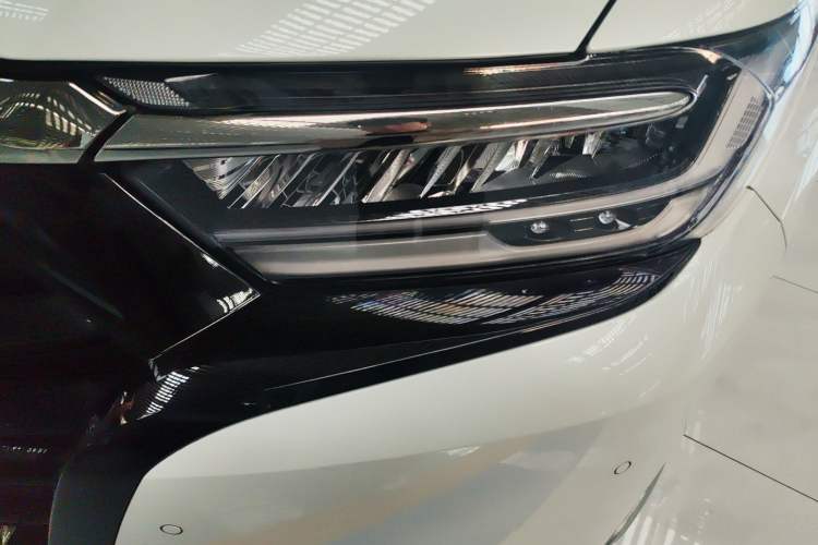 Used Honda Elysion 2022 2.0L eHEV Luxury Edition Left Front Headlight